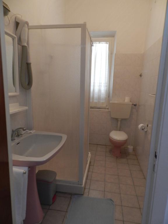 Hotel Sole Marina di Massa Zewnętrze zdjęcie